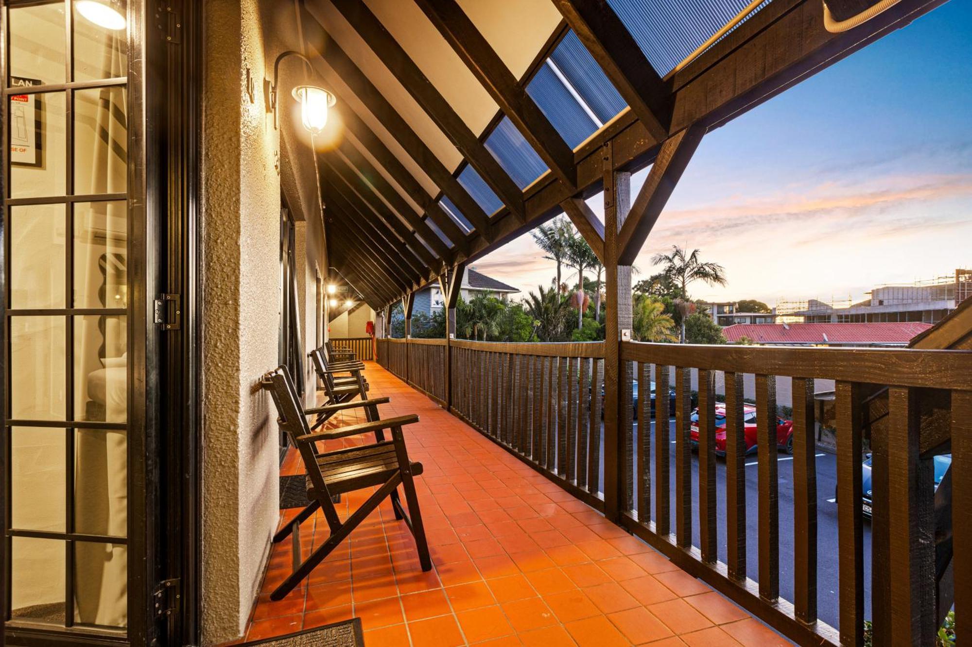 Knights Inn Auckland Exterior photo