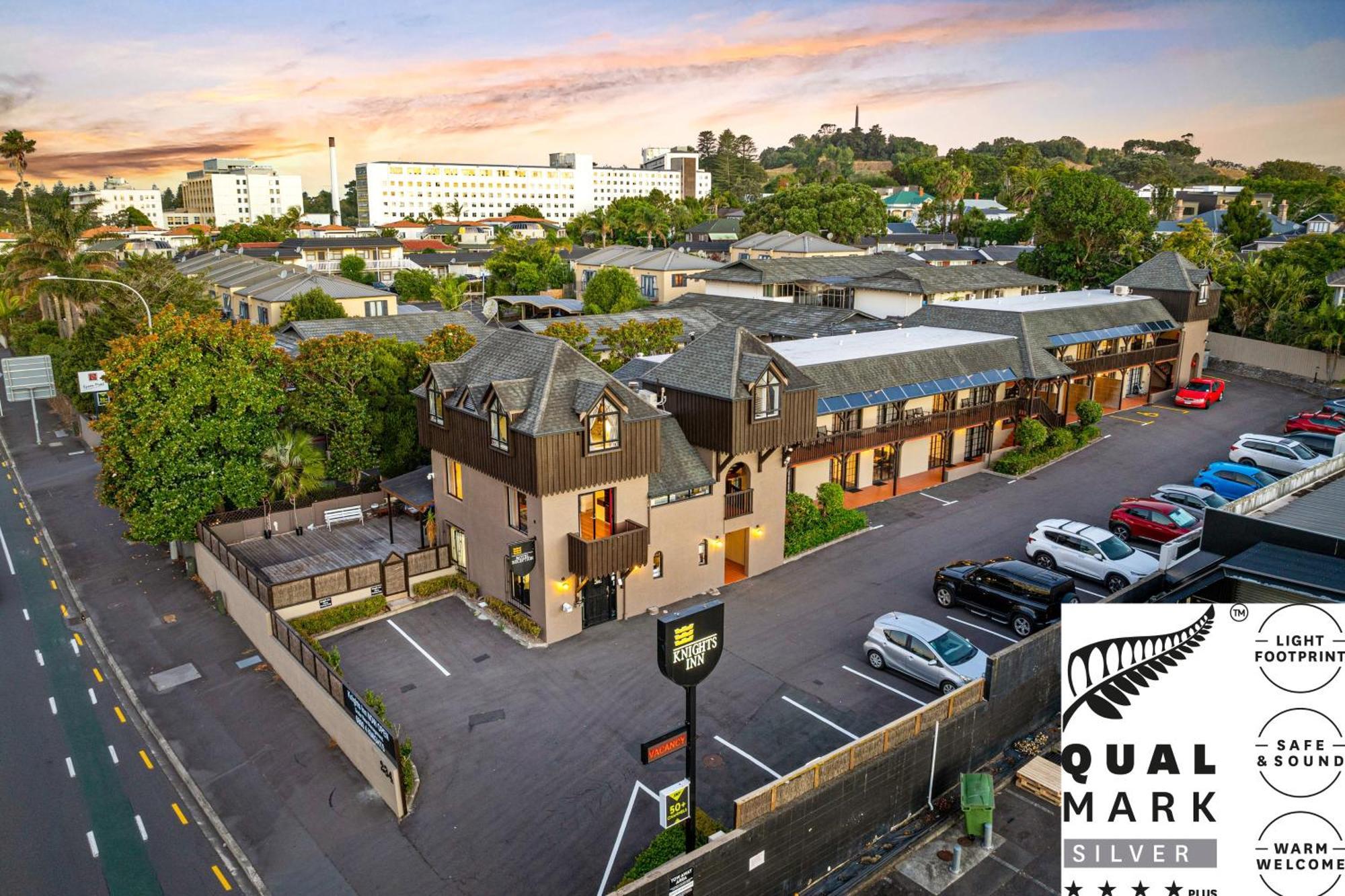 Knights Inn Auckland Exterior photo